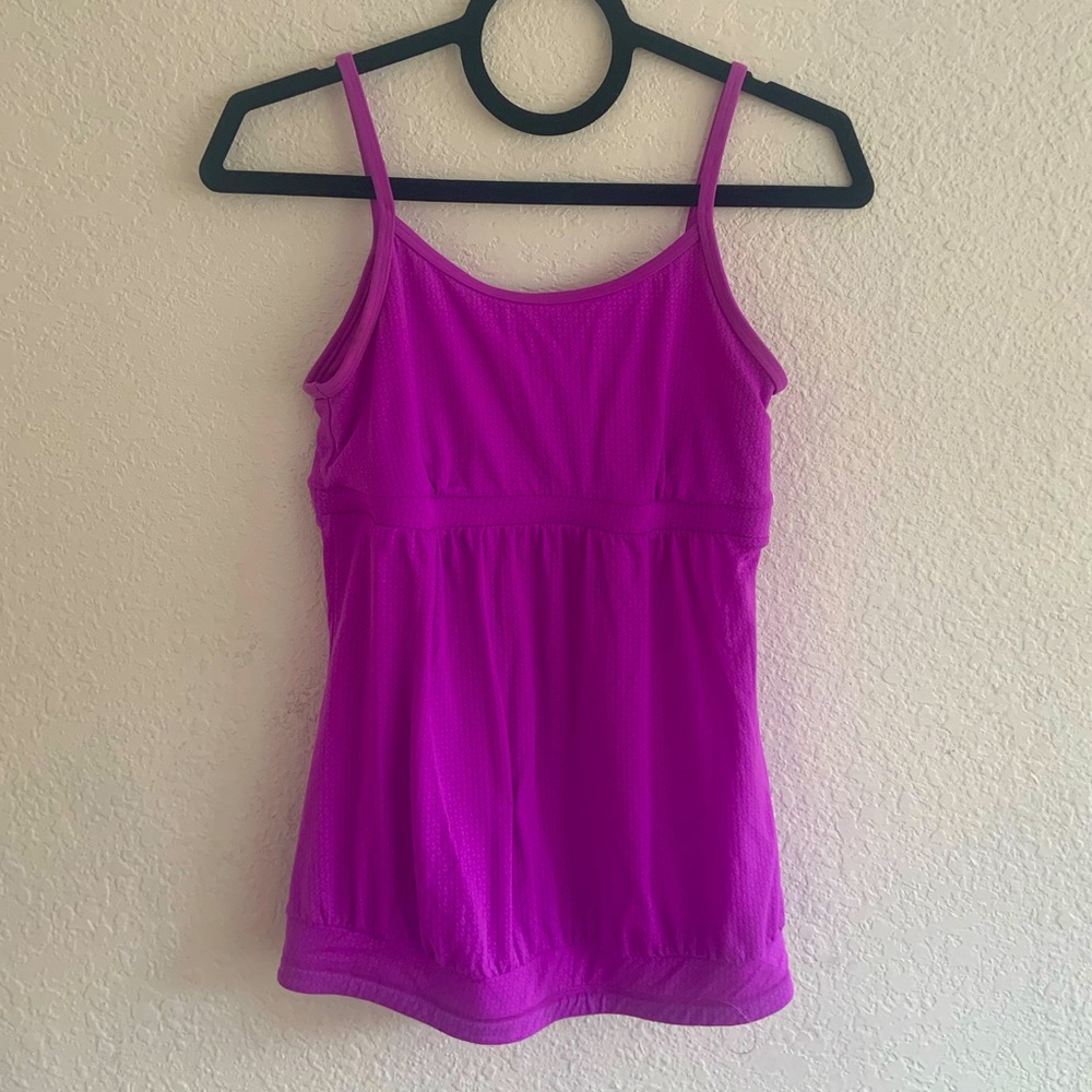 VS Sport Fuscia Top